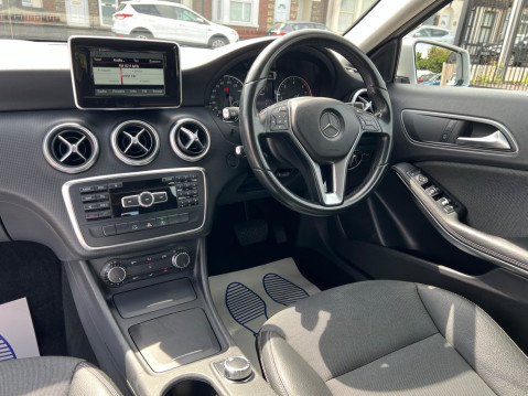 Mercedes-Benz A Class 1.5 A180 CDI SE 7G-DCT Euro 5 (s/s) 5dr 25