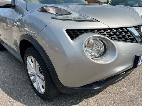 Nissan Juke 1.2 DIG-T N-Connecta Euro 6 (s/s) 5dr 10