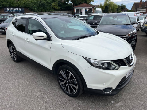 Nissan Qashqai 1.2 DIG-T Tekna 2WD Euro 6 (s/s) 5dr 9