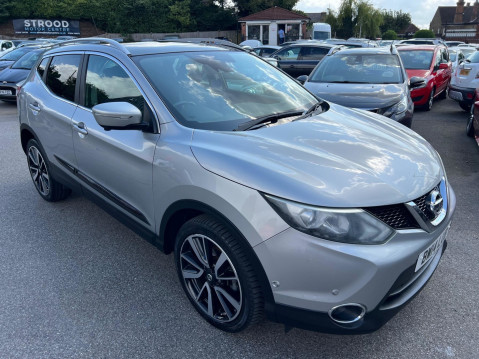 Nissan Qashqai 1.6 dCi Tekna XTRON 2WD Euro 5 (s/s) 5dr 9