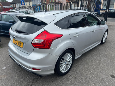 Ford Focus 1.0T EcoBoost Zetec S Euro 5 (s/s) 5dr 7