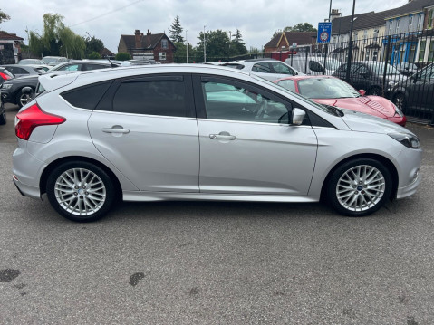 Ford Focus 1.0T EcoBoost Zetec S Euro 5 (s/s) 5dr 8