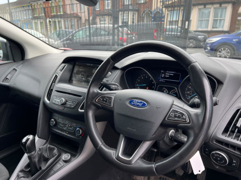 Ford Focus 1.0T EcoBoost Zetec Euro 6 (s/s) 5dr 13