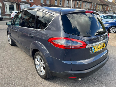 Ford S-Max 2.0 TDCi Titanium Euro 5 5dr 4