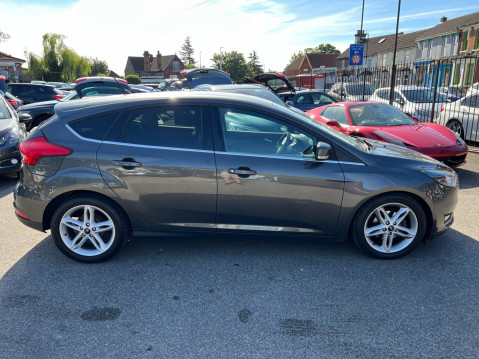 Ford Focus 1.0T EcoBoost Titanium Euro 6 (s/s) 5dr 7