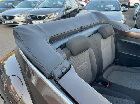 Volkswagen Beetle 1.4 TSI Design Cabriolet Euro 5 2dr 29