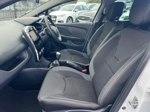 Renault Clio 0.9 TCe Iconic Euro 6 (s/s) 5dr 24