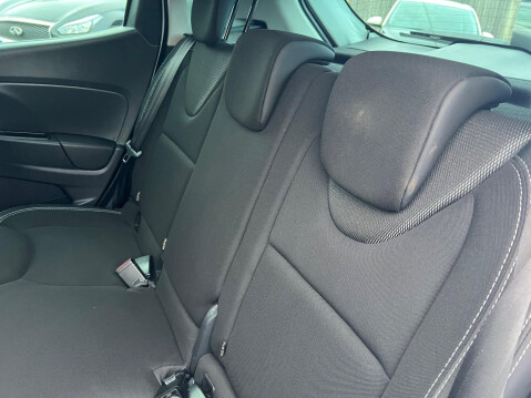 Renault Clio 0.9 TCe Iconic Euro 6 (s/s) 5dr 29