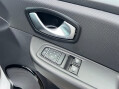 Renault Clio 0.9 TCe Iconic Euro 6 (s/s) 5dr 31