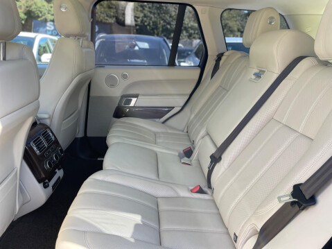 Land Rover Range Rover 4.4 SD V8 Vogue SE Auto 4WD Euro 6 (s/s) 5dr 25