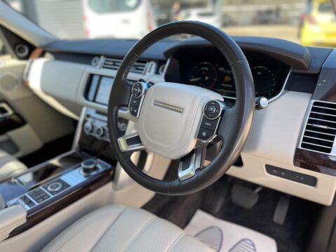 Land Rover Range Rover 4.4 SD V8 Vogue SE Auto 4WD Euro 6 (s/s) 5dr 16
