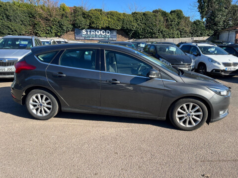 Ford Focus 1.0T EcoBoost Titanium Euro 6 (s/s) 5dr 8