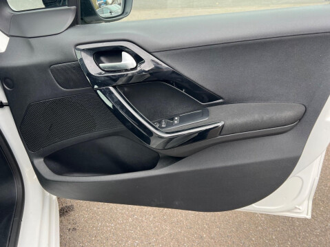 Peugeot 208 1.2 PureTech XS Lime Euro 6 5dr 30