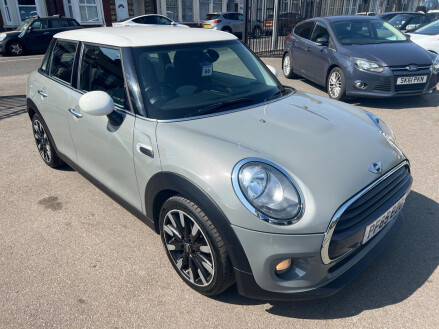 Mini Hatch 1.5 Cooper Auto Euro 6 (s/s) 5dr