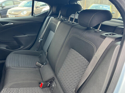Vauxhall Astra 1.4i SRi Euro 6 5dr 28