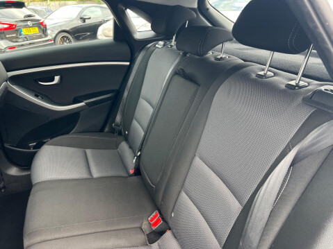 Hyundai i30 1.6 SE Auto Euro 6 5dr 28