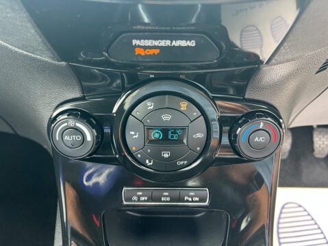 Ford Fiesta 1.0T EcoBoost Titanium Euro 6 (s/s) 5dr 35
