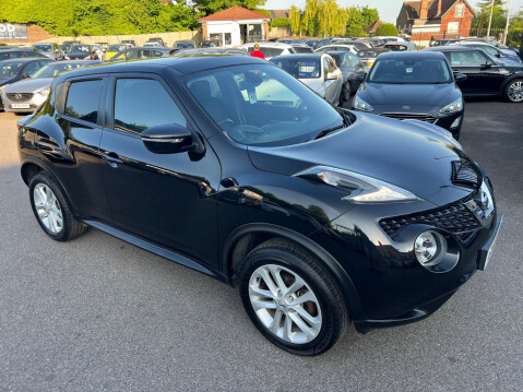 Nissan Juke 1.2 DIG-T N-Connecta Euro 6 (s/s) 5dr 8