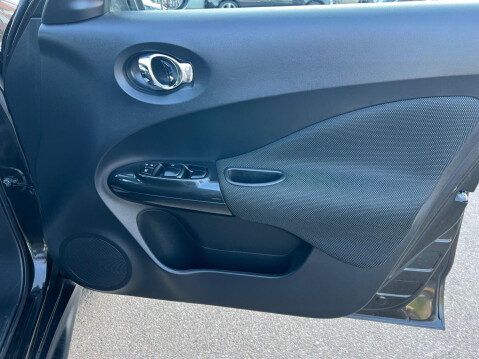 Nissan Juke 1.2 DIG-T N-Connecta Euro 6 (s/s) 5dr 29