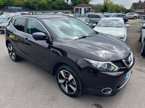 Nissan Qashqai 1.2 DIG-T n-tec 2WD Euro 5 (s/s) 5dr 8