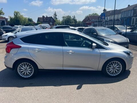 Ford Focus 1.0T EcoBoost Zetec Euro 5 (s/s) 5dr 7