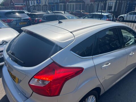 Ford Focus 1.0T EcoBoost Zetec Euro 5 (s/s) 5dr 14