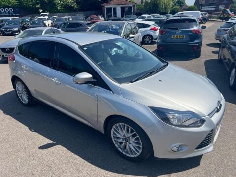Ford Focus 1.0T EcoBoost Zetec Euro 5 (s/s) 5dr 8