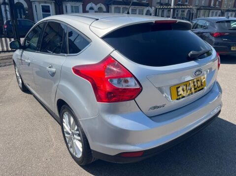 Ford Focus 1.0T EcoBoost Zetec Euro 5 (s/s) 5dr 4