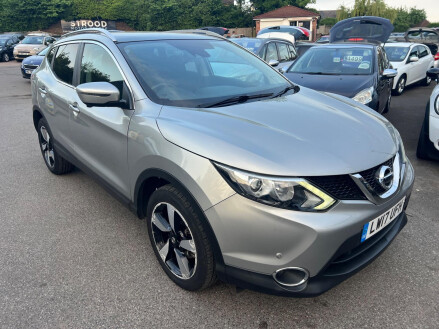 Nissan Qashqai 1.2 DIG-T N-Connecta XTRON Euro 6 (s/s) 5dr