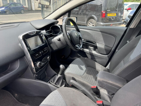 Renault Clio 0.9 TCe Dynamique S MediaNav Euro 5 (s/s) 5dr 14