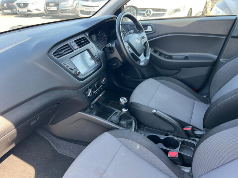 Hyundai i20 1.2 SE Launch Edition Euro 6 (s/s) 5dr 12