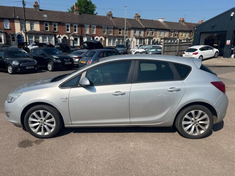 Vauxhall Astra 1.4 16v Active Euro 5 5dr 8