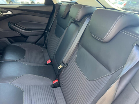 Ford Focus 1.0T EcoBoost Titanium X Auto Euro 6 (s/s) 5dr 27