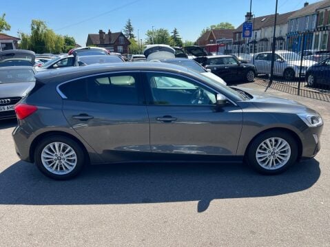 Ford Focus 1.0T EcoBoost Titanium Euro 6 (s/s) 5dr 7