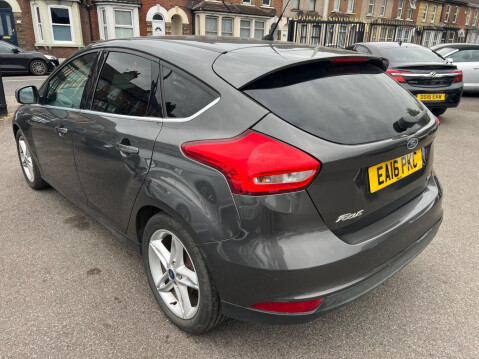 Ford Focus 1.0T EcoBoost Zetec Euro 6 (s/s) 5dr 4