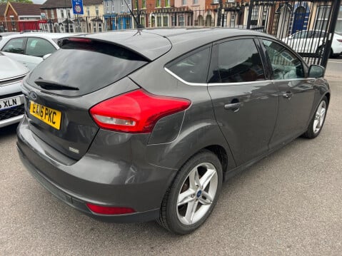 Ford Focus 1.0T EcoBoost Zetec Euro 6 (s/s) 5dr 6