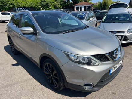 Nissan Qashqai 1.2 DIG-T Tekna 2WD Euro 5 (s/s) 5dr