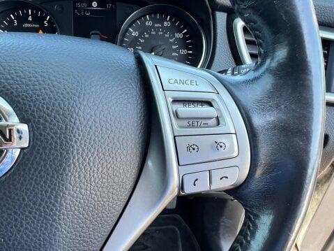 Nissan Qashqai 1.2 DIG-T Tekna 2WD Euro 5 (s/s) 5dr 14