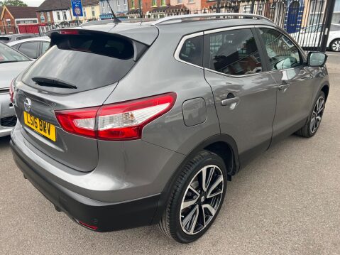 Nissan Qashqai 1.2 DIG-T Tekna 2WD Euro 6 (s/s) 5dr 6