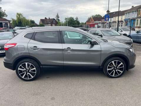 Nissan Qashqai 1.2 DIG-T Tekna 2WD Euro 6 (s/s) 5dr 7