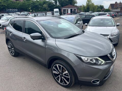 Nissan Qashqai 1.2 DIG-T Tekna 2WD Euro 6 (s/s) 5dr 8