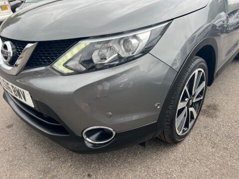 Nissan Qashqai 1.2 DIG-T Tekna 2WD Euro 6 (s/s) 5dr 10