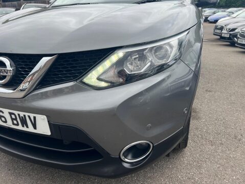 Nissan Qashqai 1.2 DIG-T Tekna 2WD Euro 6 (s/s) 5dr 11