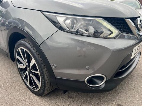Nissan Qashqai 1.2 DIG-T Tekna 2WD Euro 6 (s/s) 5dr 12