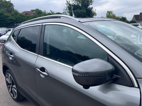 Nissan Qashqai 1.2 DIG-T Tekna 2WD Euro 6 (s/s) 5dr 14