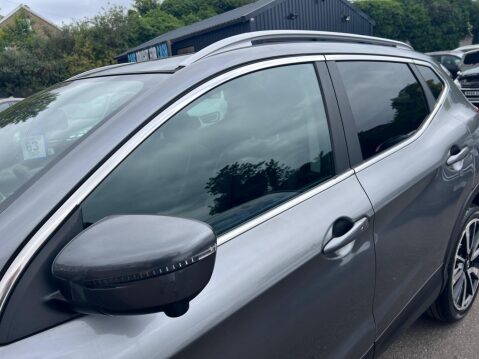 Nissan Qashqai 1.2 DIG-T Tekna 2WD Euro 6 (s/s) 5dr 15