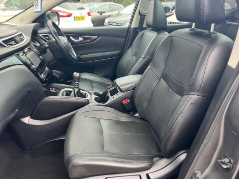 Nissan Qashqai 1.2 DIG-T Tekna 2WD Euro 6 (s/s) 5dr 24