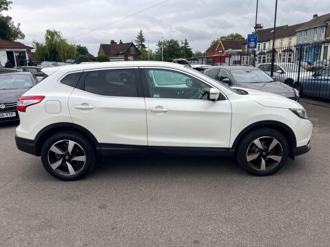 Nissan Qashqai 1.2 DIG-T N-Connecta 2WD Euro 6 (s/s) 5dr 7