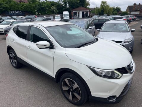 Nissan Qashqai 1.2 DIG-T N-Connecta 2WD Euro 6 (s/s) 5dr 8