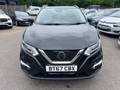 Nissan Qashqai 1.2 DIG-T N-Connecta Euro 6 (s/s) 5dr 2